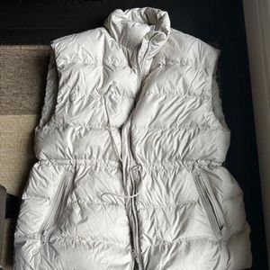 Beige Puffer Vest from Athlete